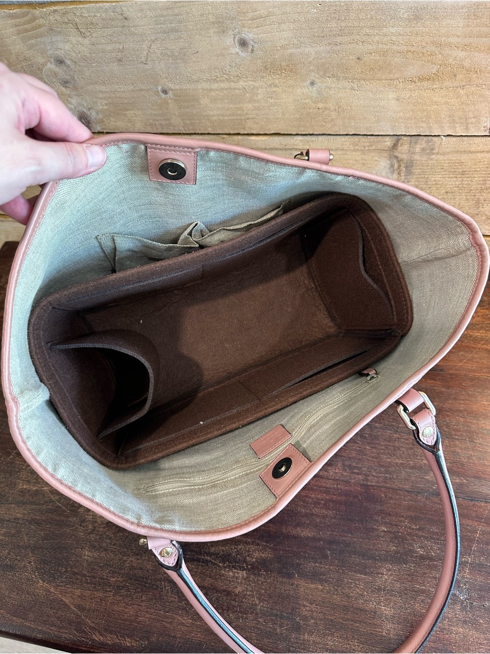 Authentic Gucci Microguccissima Leather Tote in blush pink 💕 - Picture 16 of 16